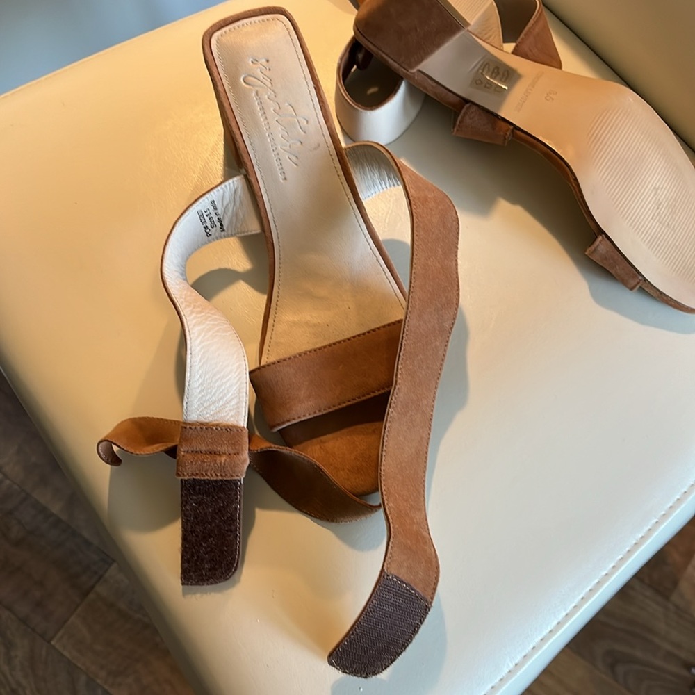 Signature By JOURNEE COLLECTION HEELS - Picture 9 of 12